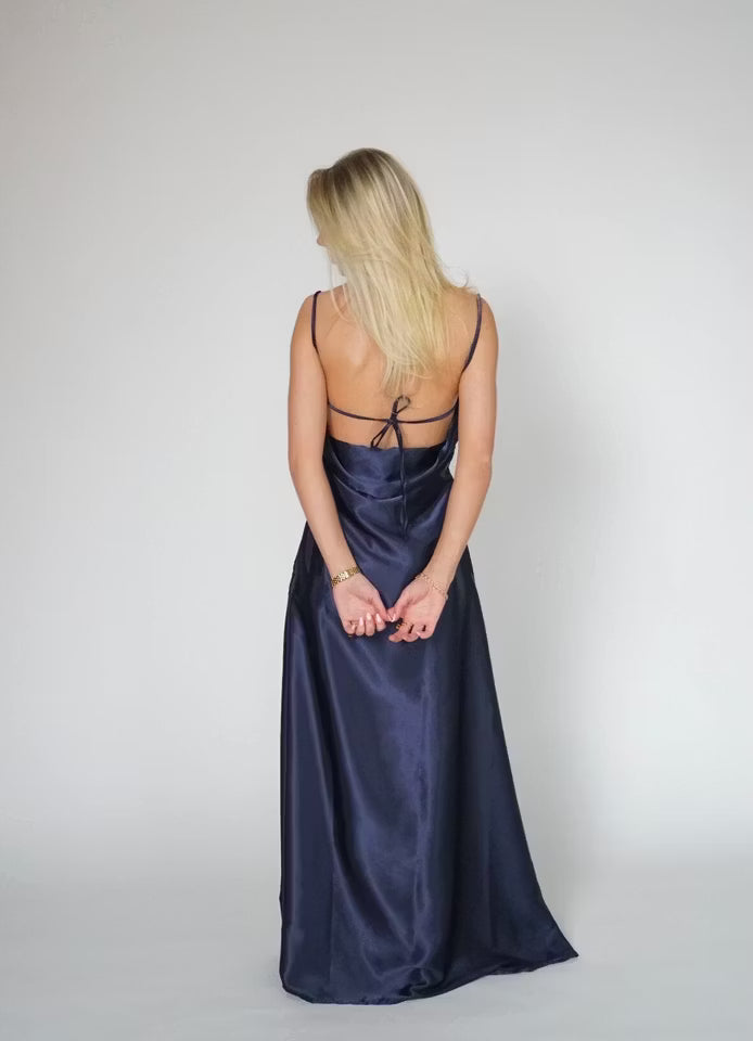 Engla dress marinblå